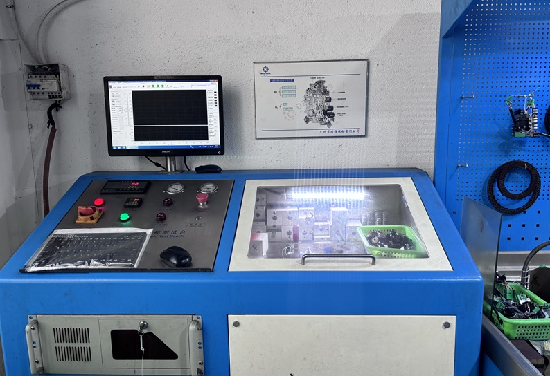 Valve body on computerised test bench